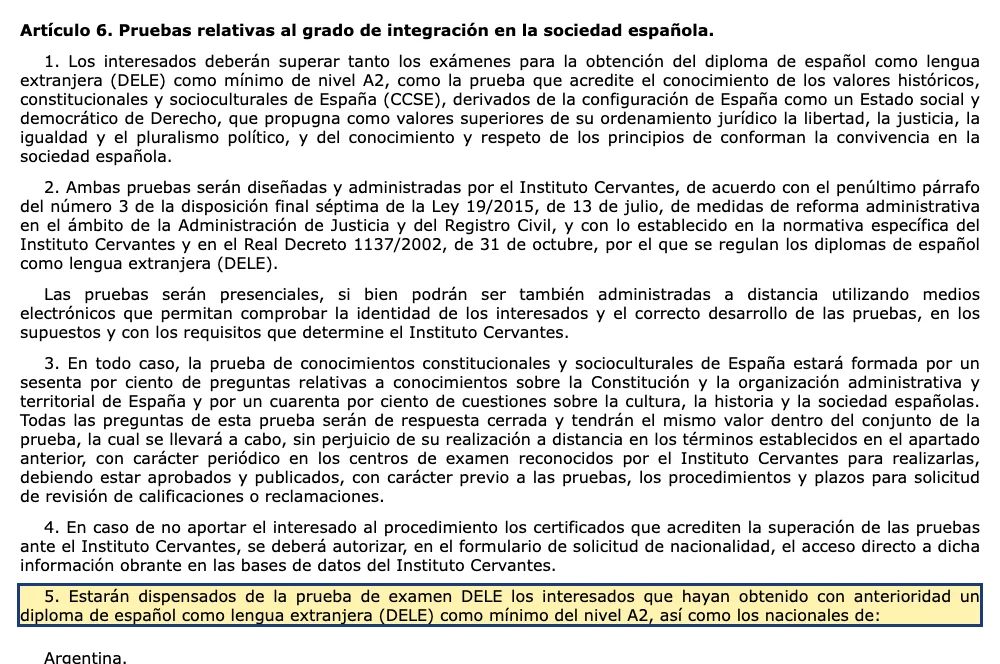 Captura del BOE con el artículo 6 del Real Decreto 1004/2015 y resaltado el apartado 5 sobre quién queda dispensado de la prueba DELE
